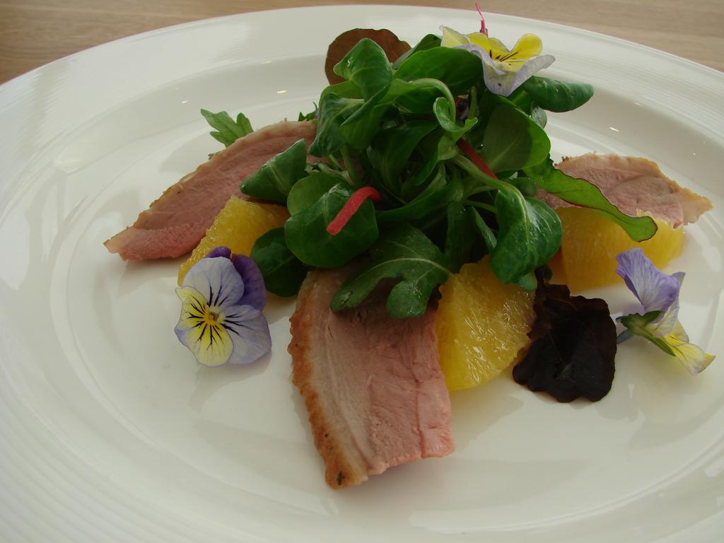 Hotel Restaurant Flaschen Albinen Екстер'єр фото
