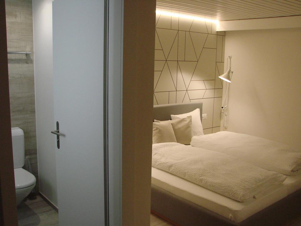 Hotel Restaurant Flaschen Albinen Екстер'єр фото